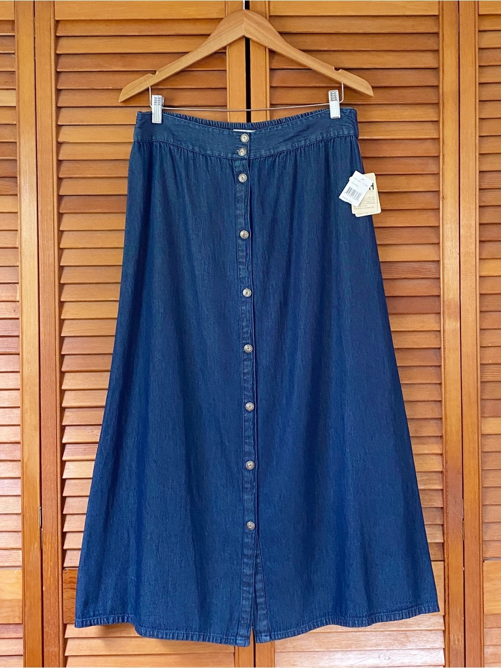 Studio West Skirt Women Size Medium (31"-38") Denim Blue Jean Button Front Midi